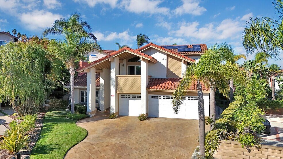 Building Photo - 25151 Via Playa