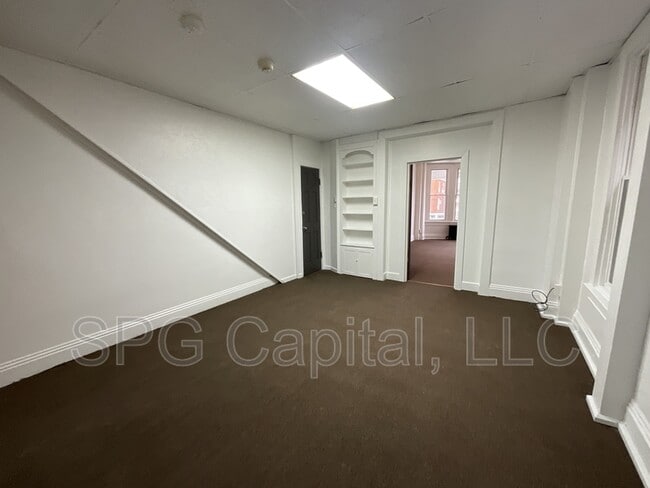 Building Photo - 284 W Jackson St