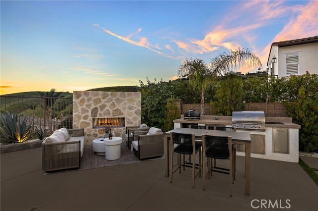 Building Photo - 1512 Camino Reservado