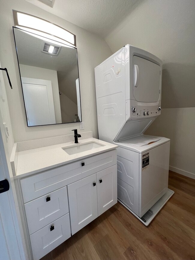 Bathroom - 2509 Oakes Ave