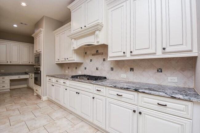 Building Photo - 6615 Rising Hills Ln