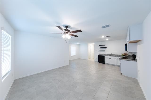 Building Photo - 230 Sunflower St