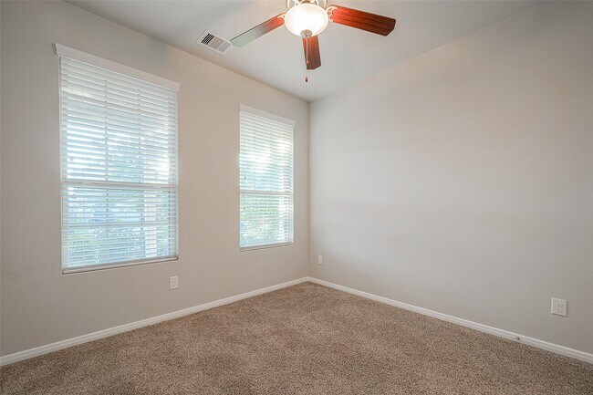 Building Photo - 5207 Chester Springs Ln