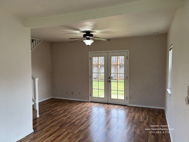 Building Photo - 1405 4th Ave NW