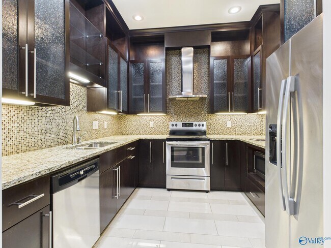 Building Photo - 69 Town Center Dr NW