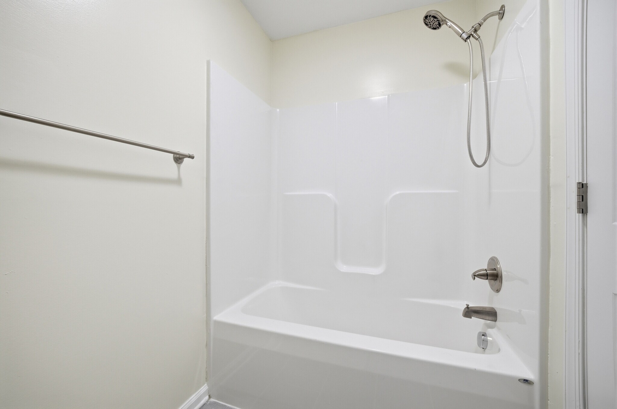 Building Photo - 16 Bagley St