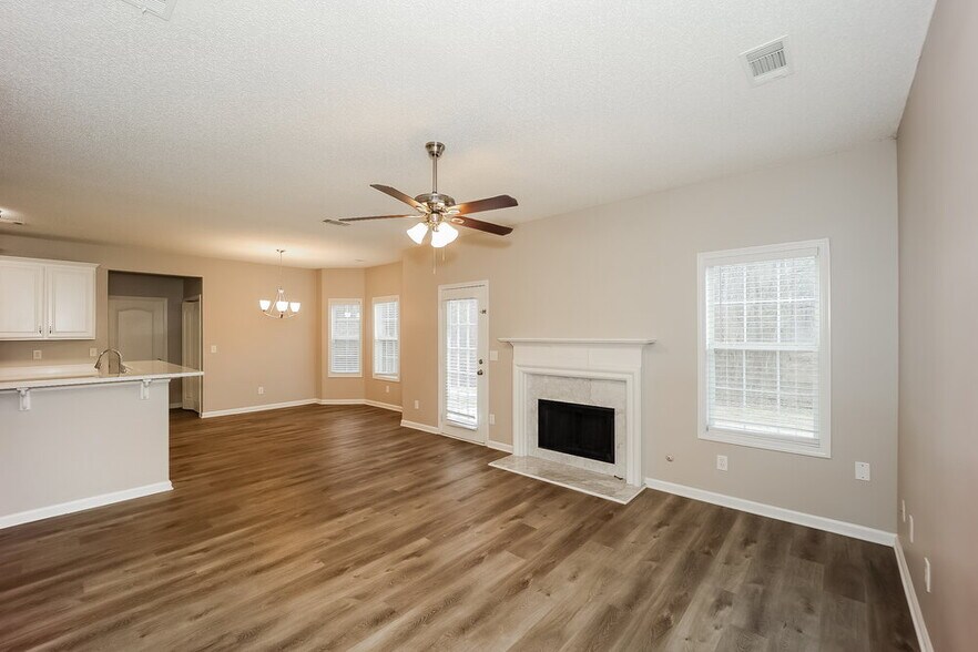 Building Photo - 303 Tara Beach Ln