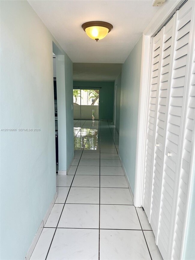 Building Photo - 300 Galen Dr
