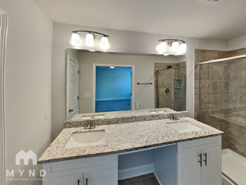 Building Photo - 597 Fundao Ln