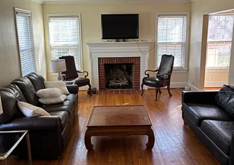 Living Room - 207 Edgedale Dr
