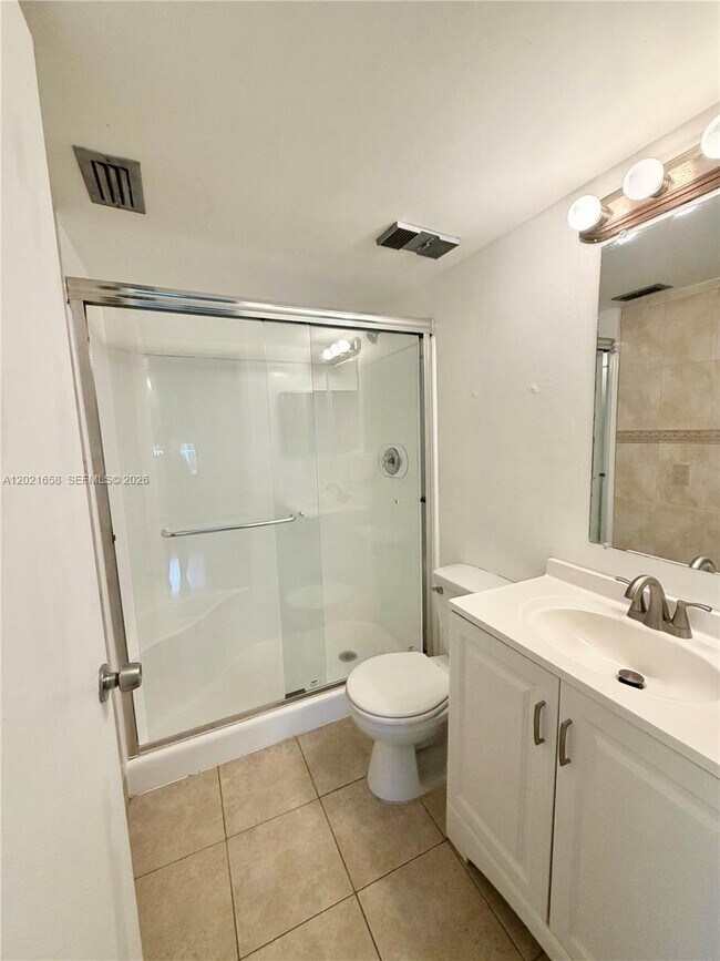 Building Photo - 7137 Golf Colony Ct