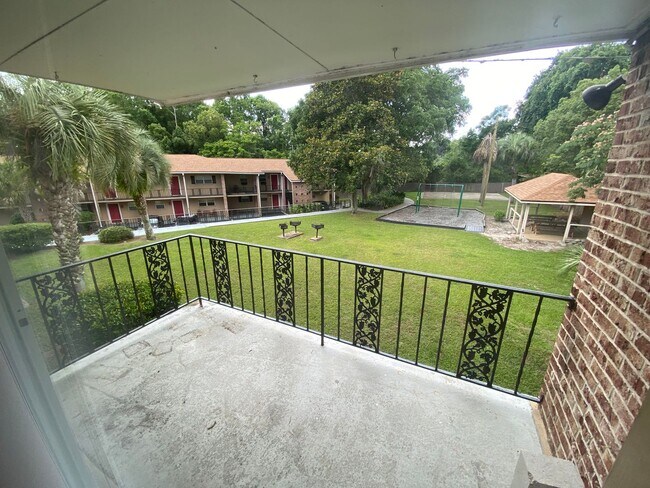 Building Photo - Creekside 2 bedroom 2 bath Condo Available...