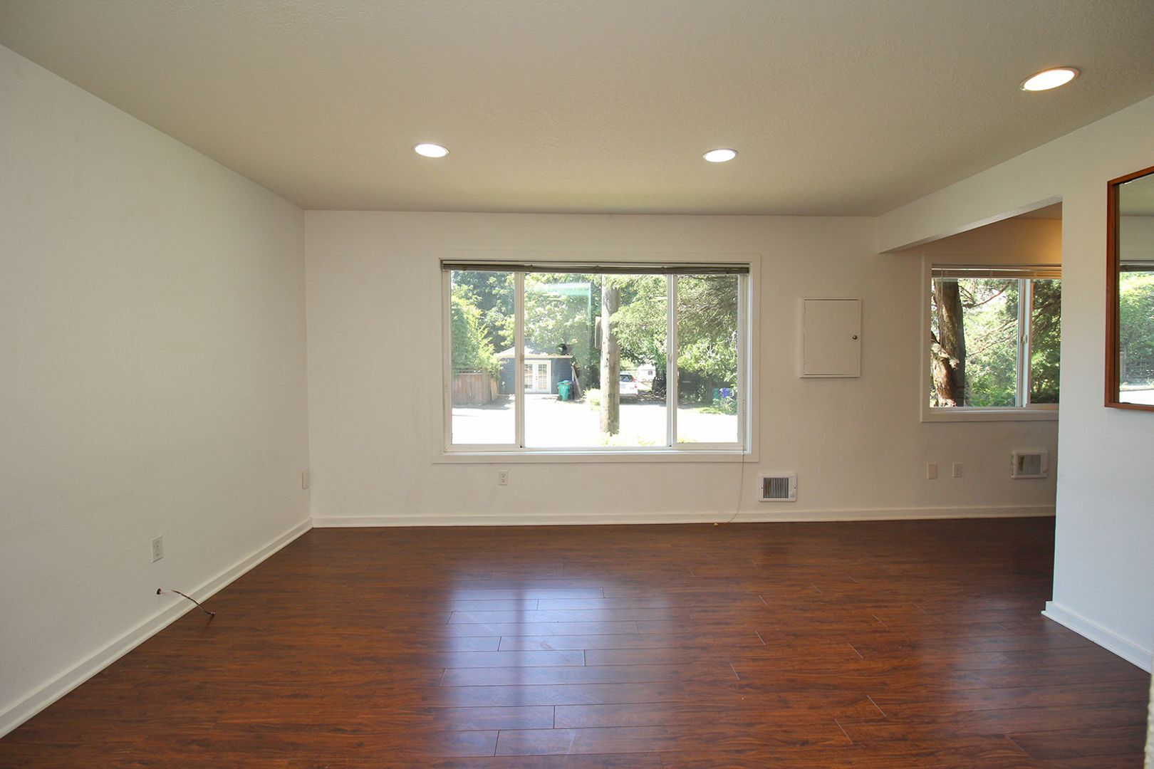 Building Photo - 4232-4232 SE Cesar Estrada Chavez Blvd