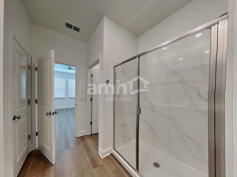 Building Photo - 16397 Aubergine Aly