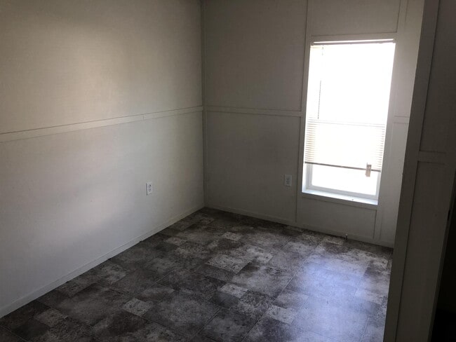 Building Photo - 2992 Southwind