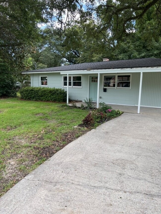 Building Photo - 5918 Hagood Ave