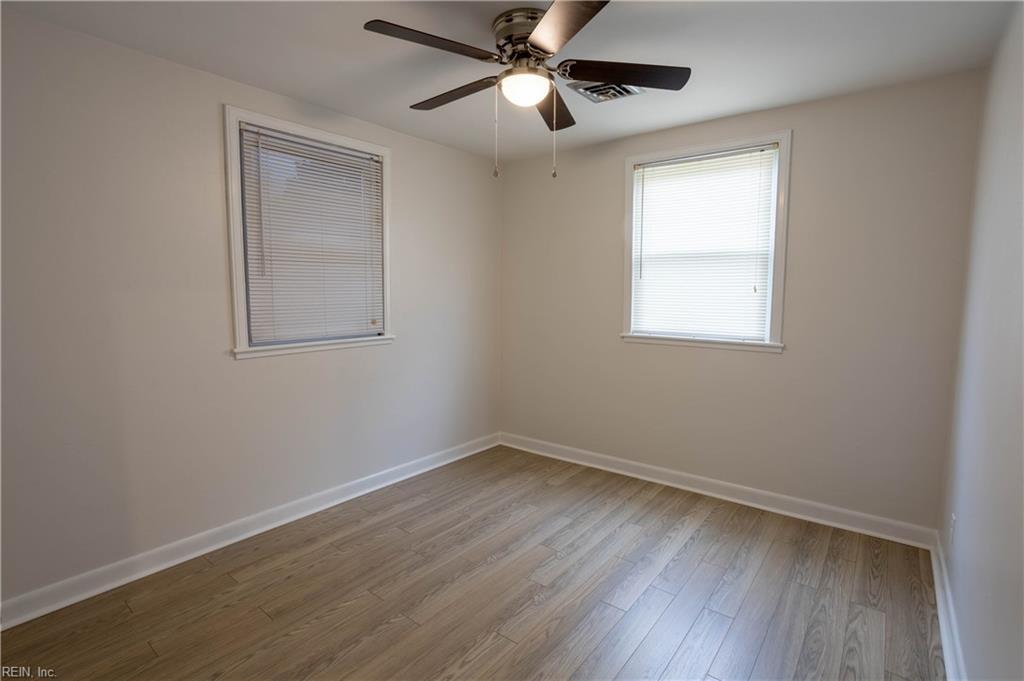 Building Photo - 504 Beacon Rd