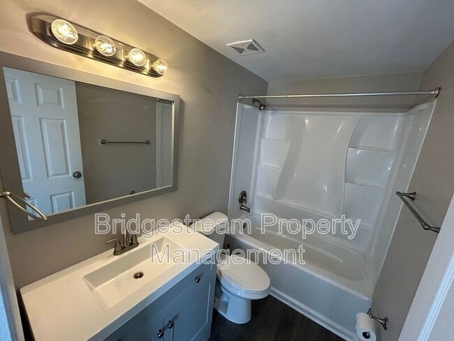 Building Photo - 305 Bellbrook Ave