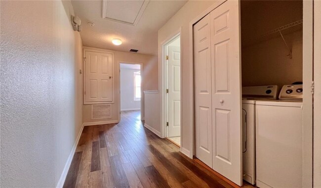 Building Photo - 5318 Paradise Cay Cir