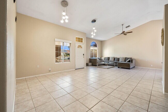 Building Photo - 68215 Pasada Rd