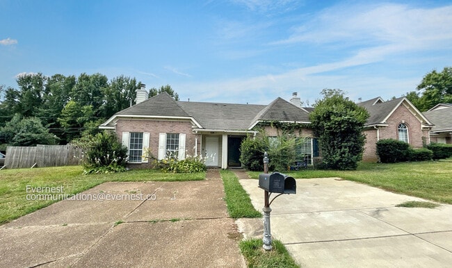 Building Photo - 9299 Grove Manor Dr