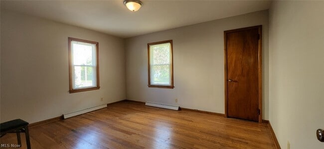 Building Photo - 517 Evans Ave