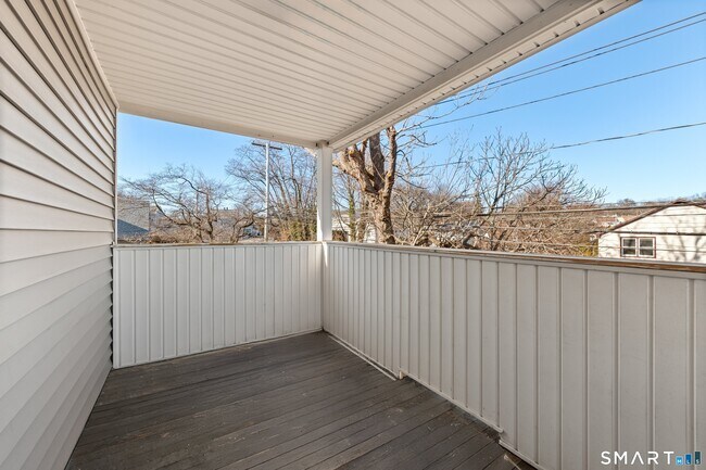 Building Photo - 275 Jennings Rd