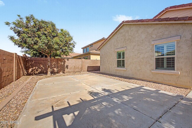 Building Photo - 2694 E Runaway Bay Pl