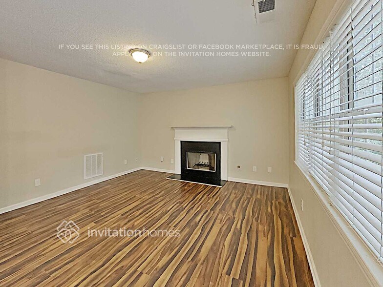 Building Photo - 2323 Wavetree Ln NW