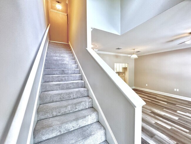 Building Photo - Spacious New Orleans-Style 3BR/2.5BA Townh...