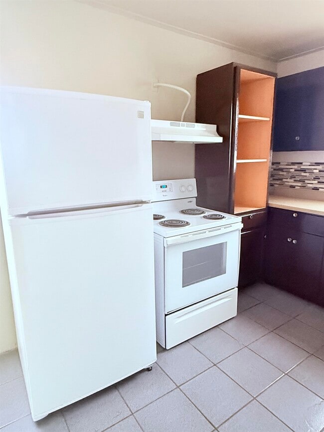 Building Photo - 502 El Monte Loop