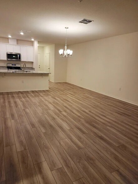Building Photo - 2385 Carrabelle Wy