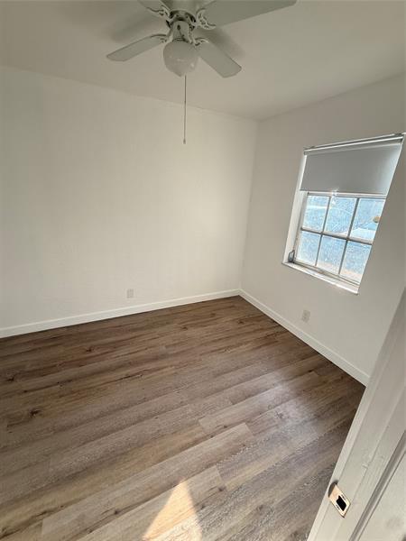 Building Photo - 3000 NW 69th Ct