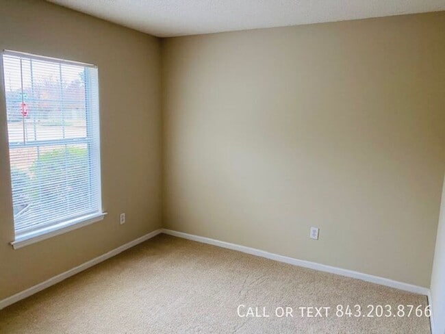 Building Photo - 414 Beverly Dr