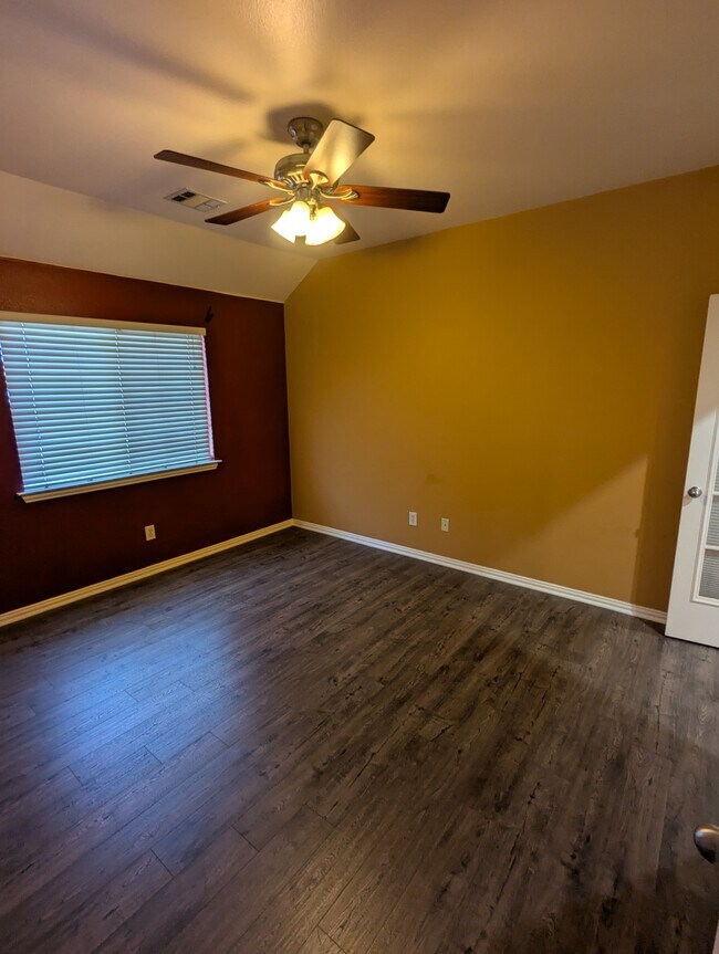 Building Photo - 3929 Cross Bend Dr