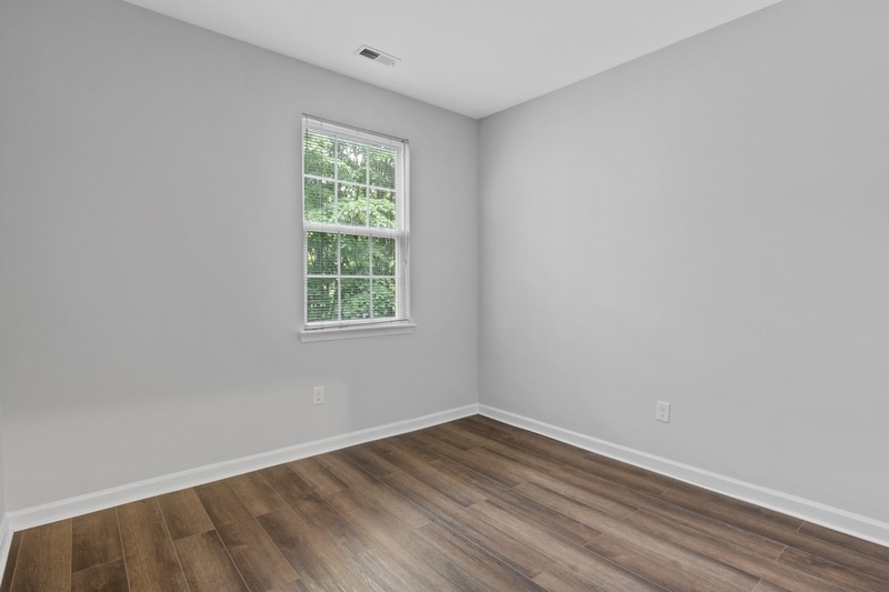 Building Photo - 606 Moonglow Rd