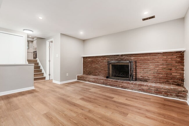 Building Photo - 2652 Landsburn Dr