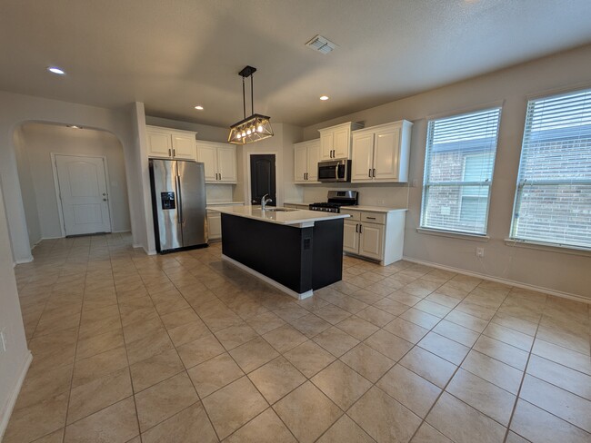 Building Photo - 1108 Bowlus Dr