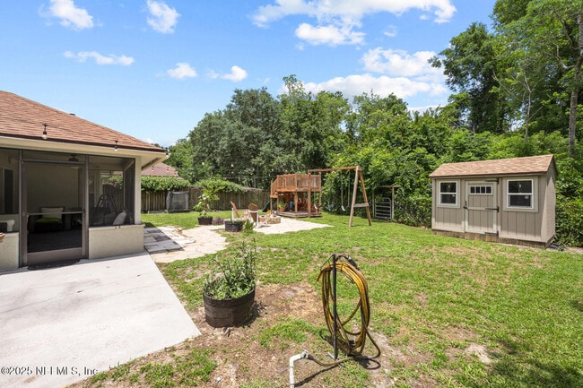 Building Photo - 8575 Crooked Tree Dr