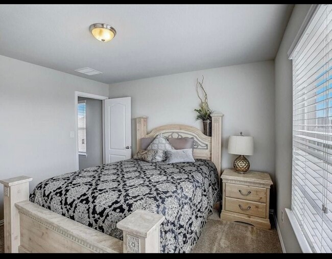 Building Photo - 8014 Arezzo Dr