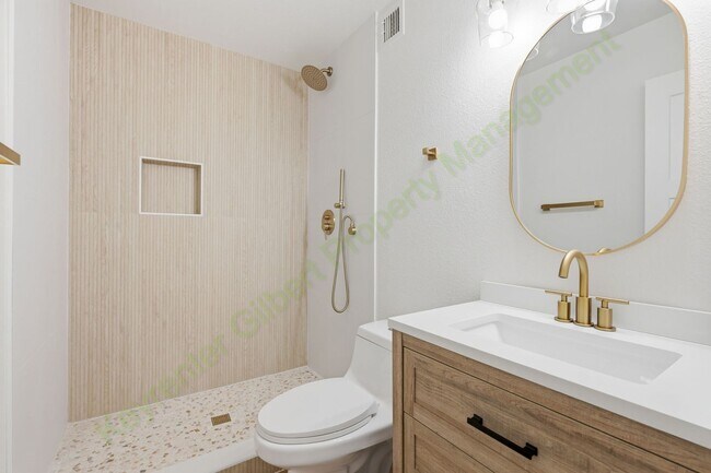 Building Photo - Updated South Scottsdale Gem Near Old Town – No HOA!