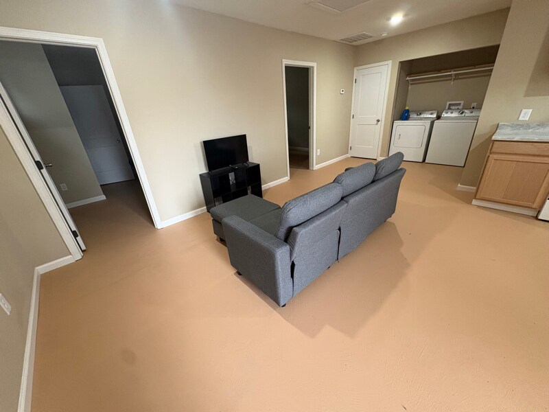 Building Photo - 212 Water St