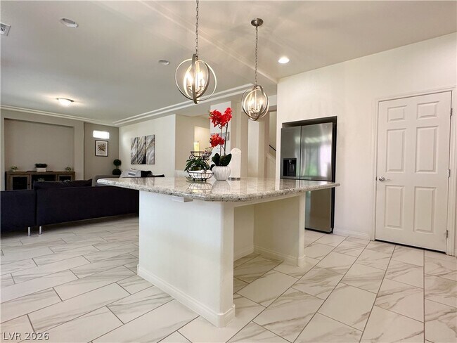 Building Photo - 8573 Silver Coast St