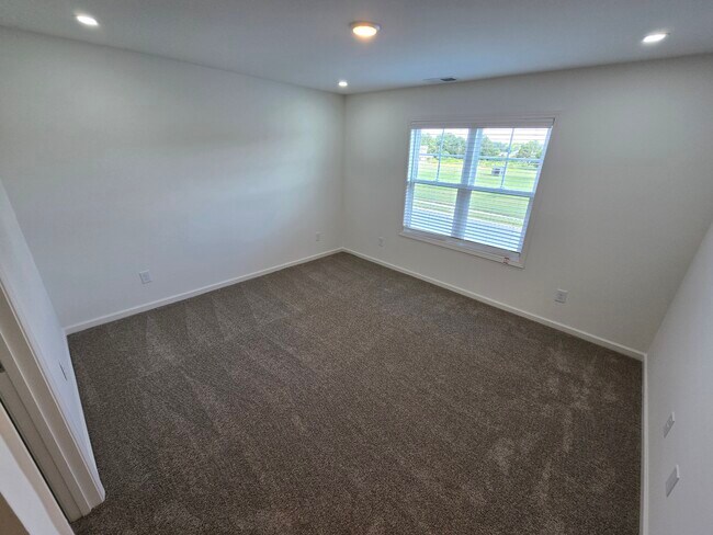 Building Photo - 214 Penfield Wy