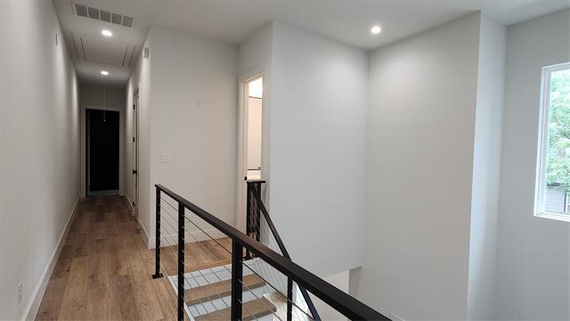 Building Photo - 517 Mt Auburn Ave