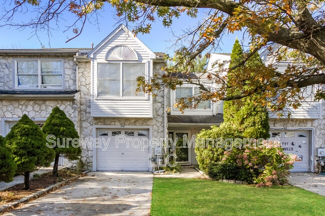 Primary Photo - 316 Lake Side Dr