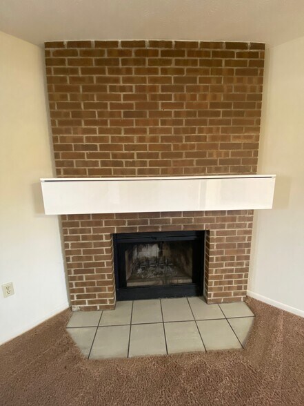 Building Photo - 816 trustway ct