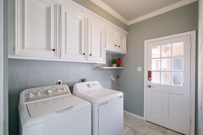 Building Photo - 12214 Cypresswood Dr