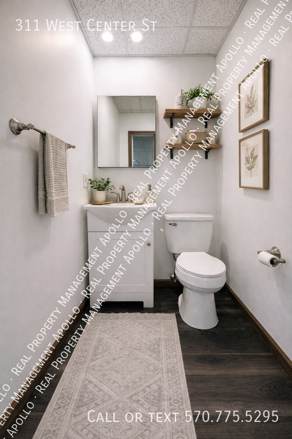 Building Photo - 311 W Center St