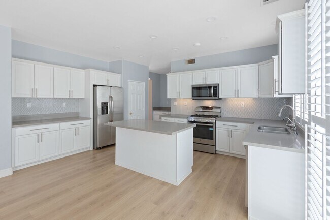 Building Photo - 26523 Starling Ct